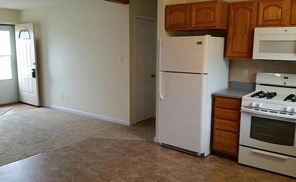 5th image of 7411 Sunset Dr
