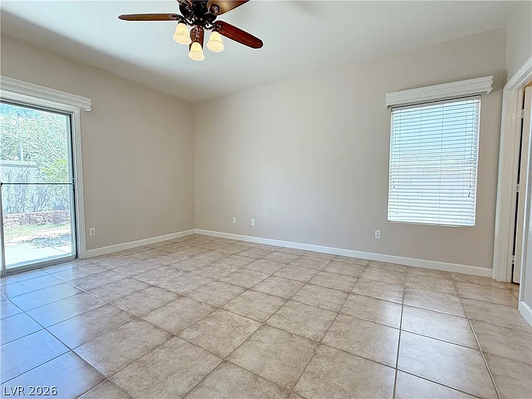 9824 Garamound Ave — Photo 14