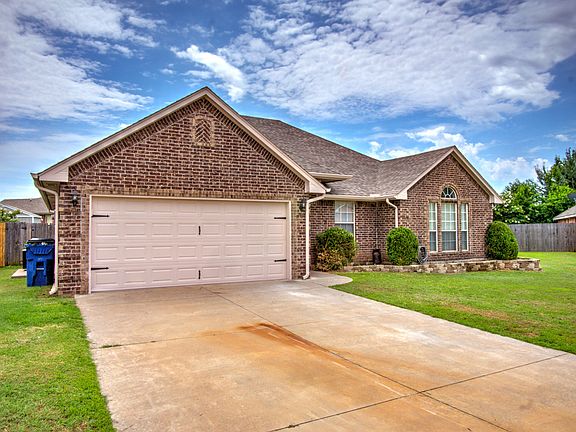 2nd image of 400 S Castlerock Circle Ln