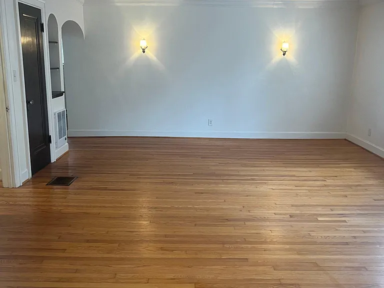 109 Lauderdale Rd #C — Photo 6