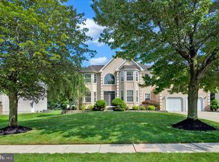 141 Blue Meadow Ln, Sicklerville, NJ 08081