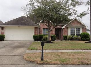 241 Farnworth Ln, League City, TX 77573