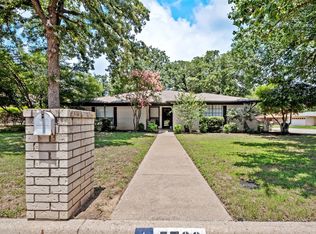 5700 Honey Locust Trl, Arlington, TX 76017