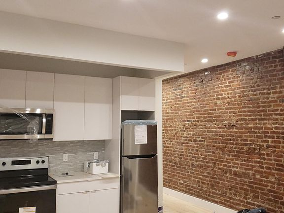 4th image of 636 Faile St #1B