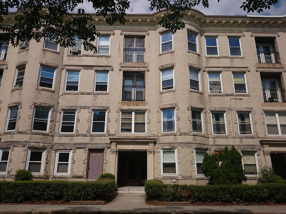 2nd image of 114 Pleasant St