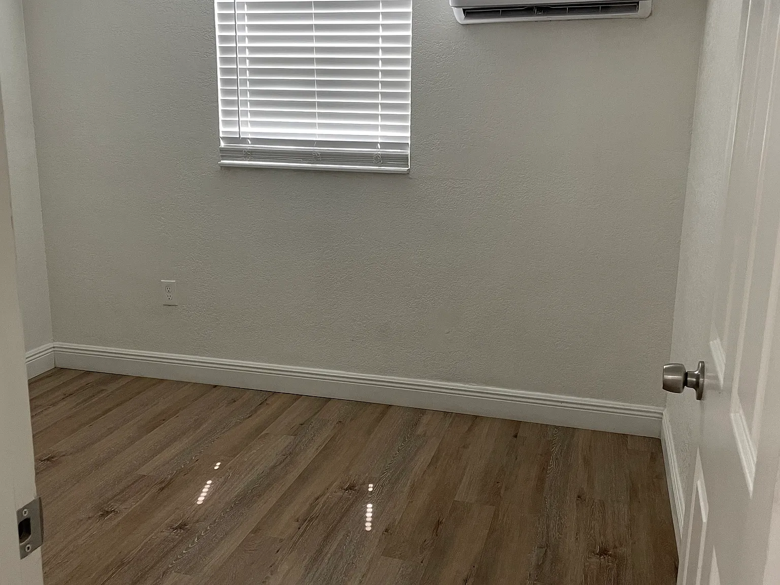 3902 Sligh Ave — Photo 3