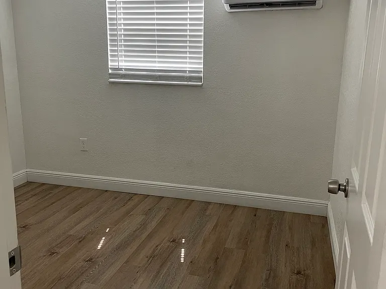 3902 Sligh Ave #A-B — Photo 3