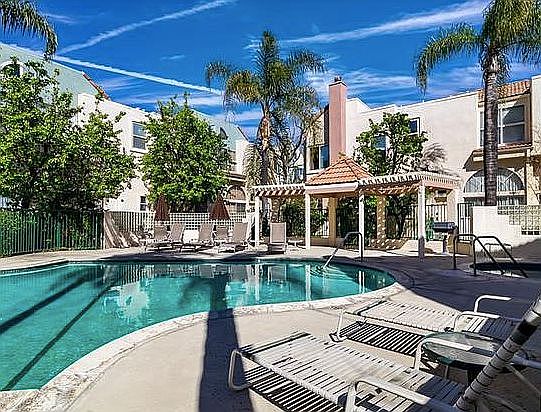 2nd image of 5455 Sylmar Ave APT 1104