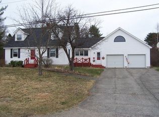 109 Palmer St, Calais, ME 04619