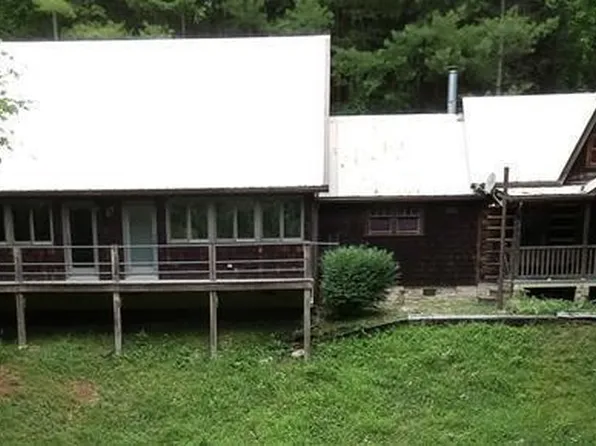 11506 Old Landing Rd, Irvine, KY 40336