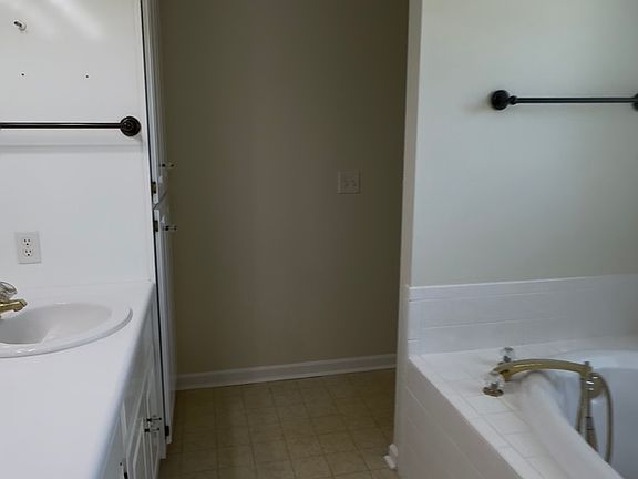 5th image of 1129 Bartlett Dr