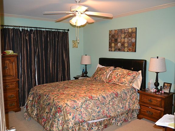 2nd image of 120 15th St E APT 108