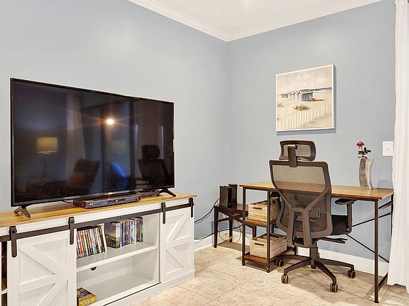 2nd image of 11 Tanglewood Dr APT 21