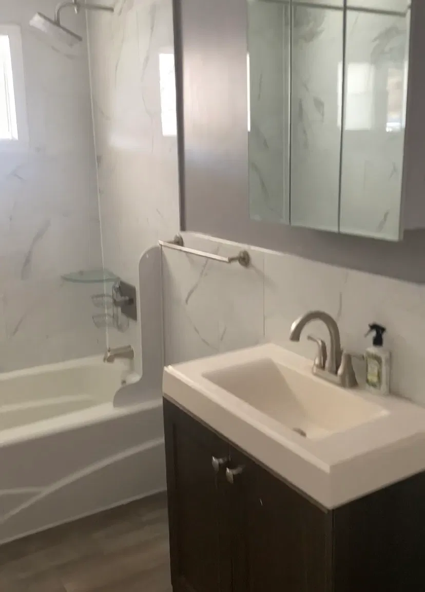 3 bed, $3,000 — Photo 2