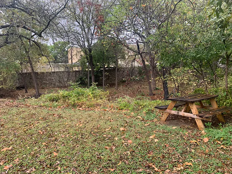 204 W Harrell St #B — Photo 9