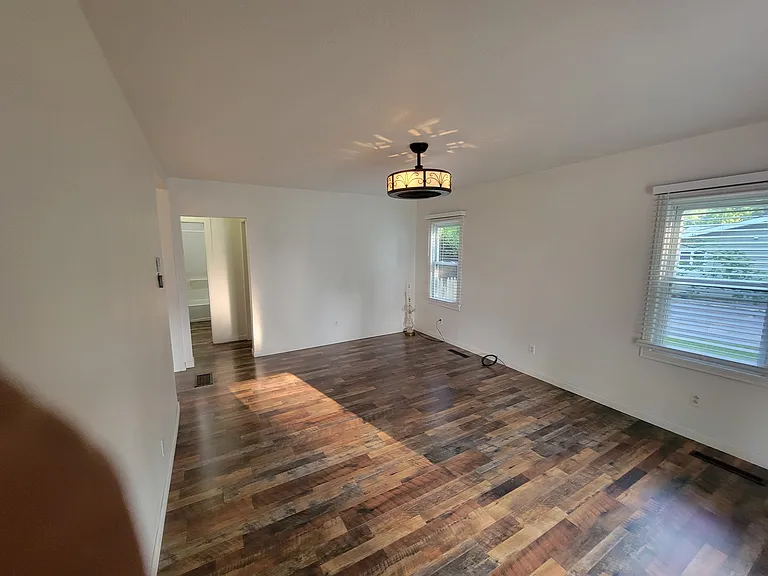 2241 Vaness Dr — Photo 7