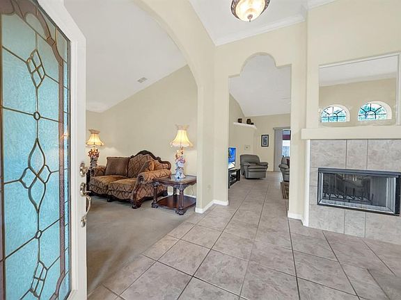 3rd image of 3160 Tiburon Ln