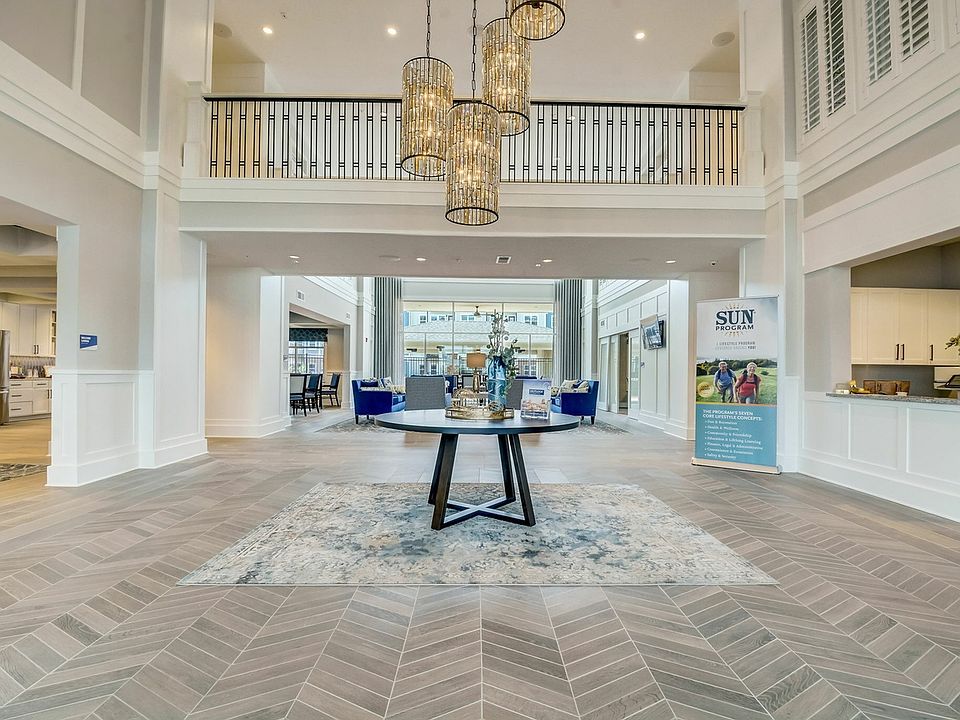 2-web-or-mls-12975 Harrell Pkwy - Common Areas-002