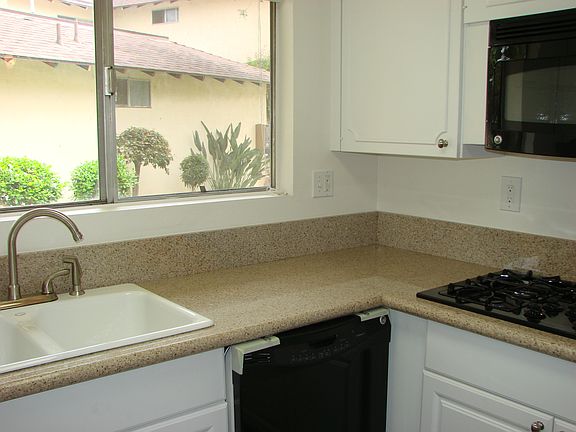 3rd image of 636 S Cypress St APT A