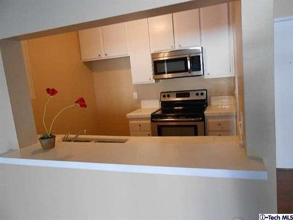 4th image of 5460 White Oak Ave Unit E109