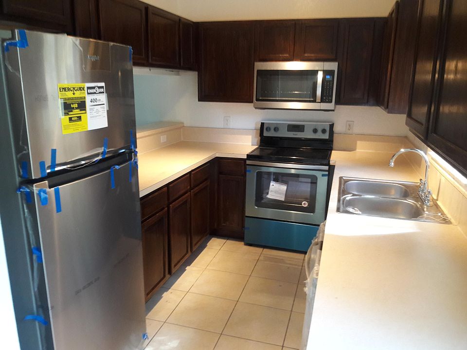 2nd image of 1193 Colonial Palms Way