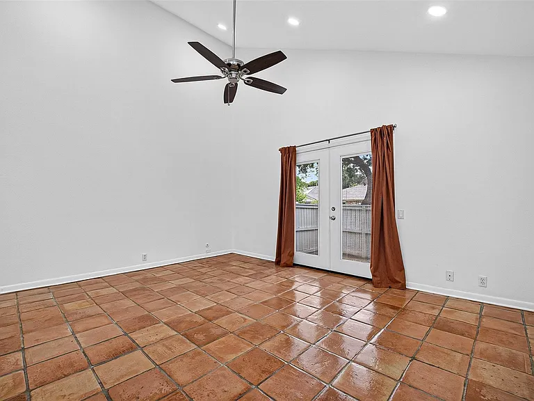 1344 Chardonnay Dr — Photo 20