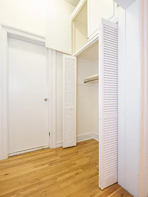 Rented by City Connections Realty | media 7