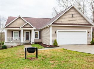 456 Rowland Rd, Swannanoa, NC 28778