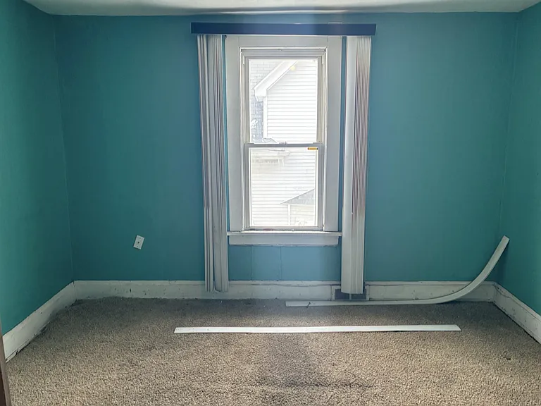1456 Vance St — Photo 6
