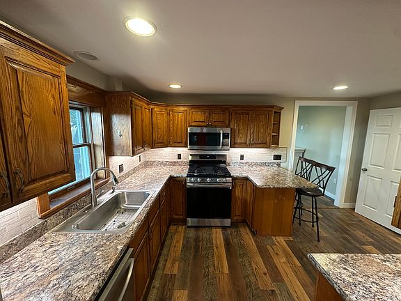 4th image of 652 W Weidman Rd