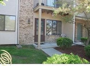 24056 Middlebelt Rd UNIT 13, Farmington Hills, MI 48336