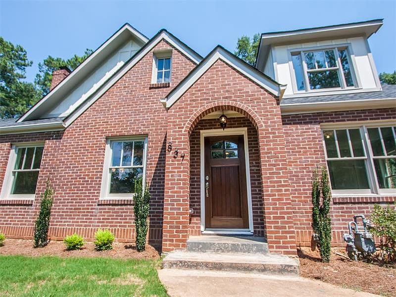 2nd image of 837 Sycamore Dr