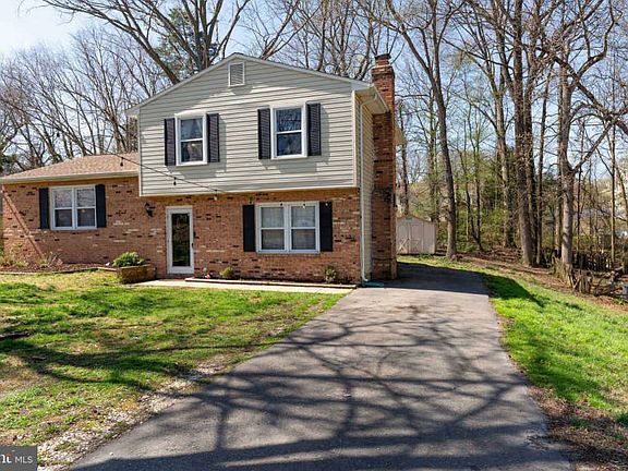2nd image of 9 Cherry Laurel Dr