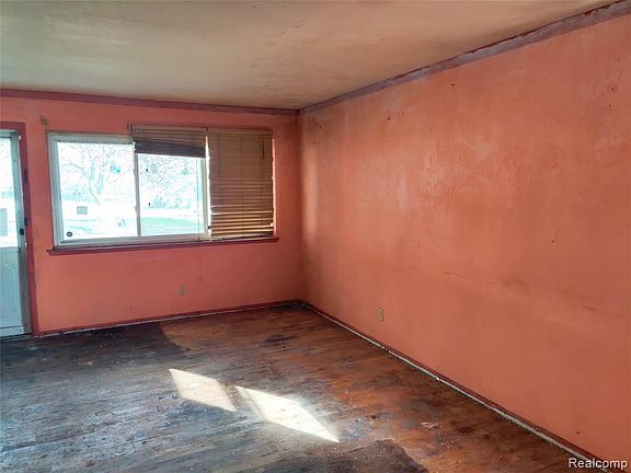 3rd image of 2214 Harmon St