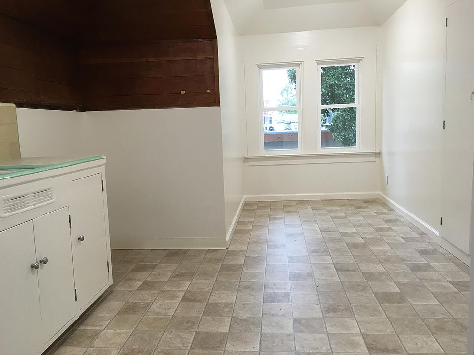 Kitchen 17x9