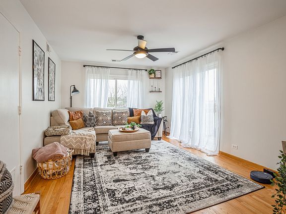 2nd image of 1860 Huntington Blvd #1860F