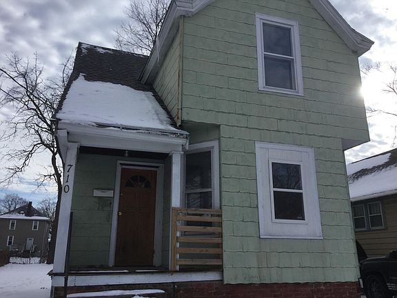 2nd image of 710 E Thrush Ave