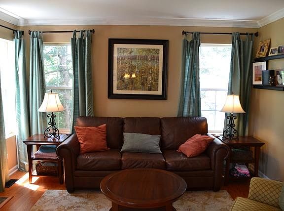 Old pic with furniture