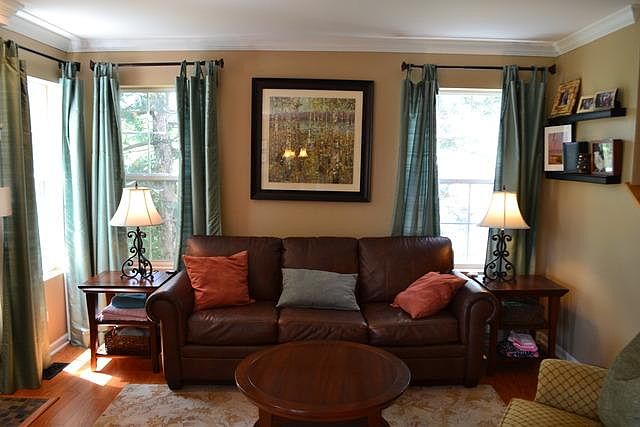 Old pic with furniture