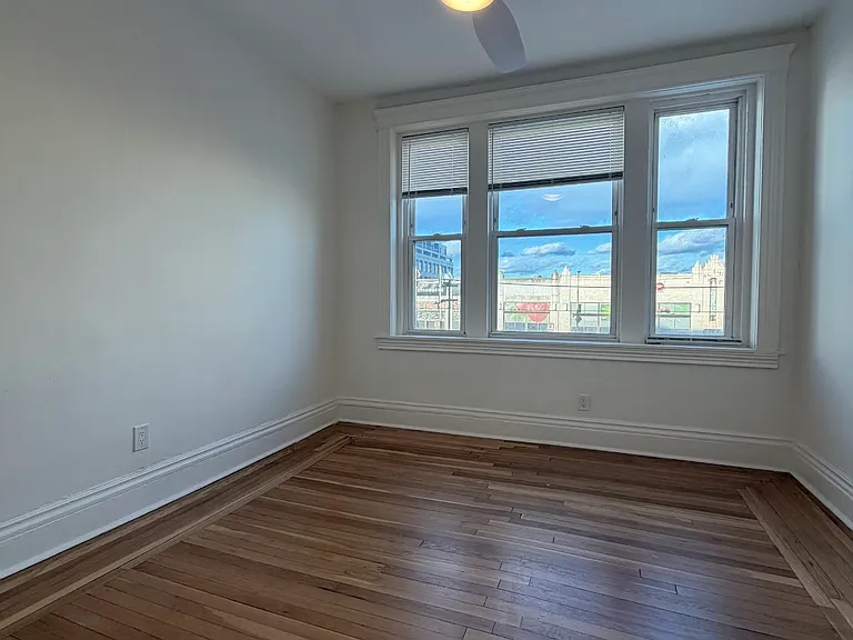 1024 Commonwealth Ave #206 — Photo 4