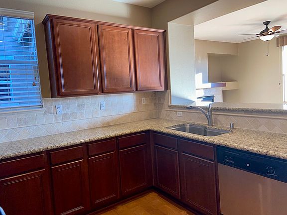 5th image of 2504 Esplanade Cir