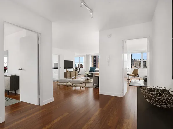 300 East 56th Street image 1 of 8