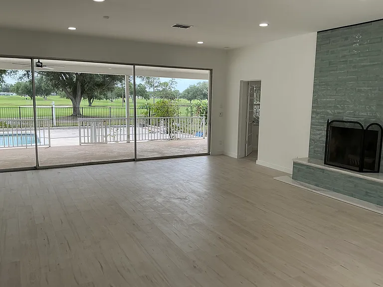 502 Magellan Dr — Photo 8