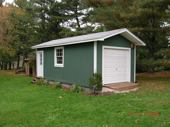 Spacious 24' x 12' Shed / Workshop