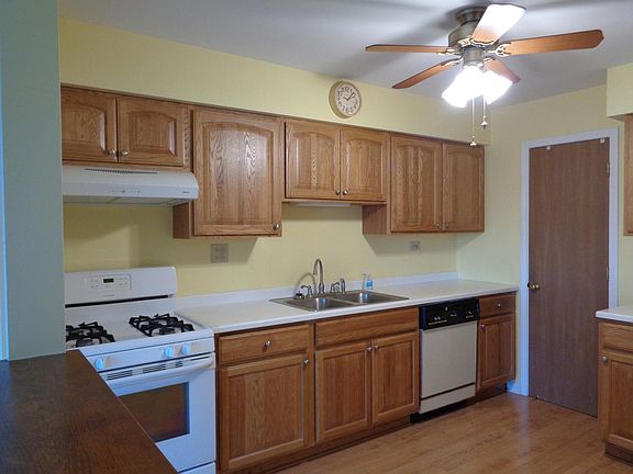 5th image of 1258 Ballantrae Pl APT D