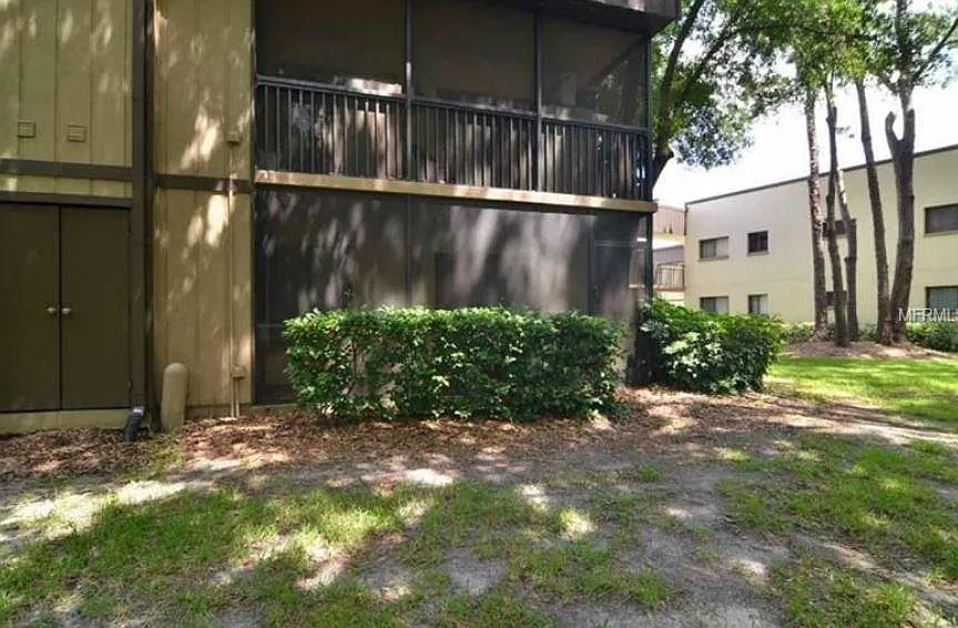 11718 Raintree Lake Ln — Photo 2