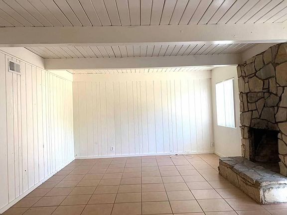 2nd image of 372 Addleman Ave