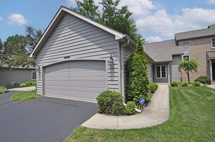 1st image of 1418 Lake Stream Ct