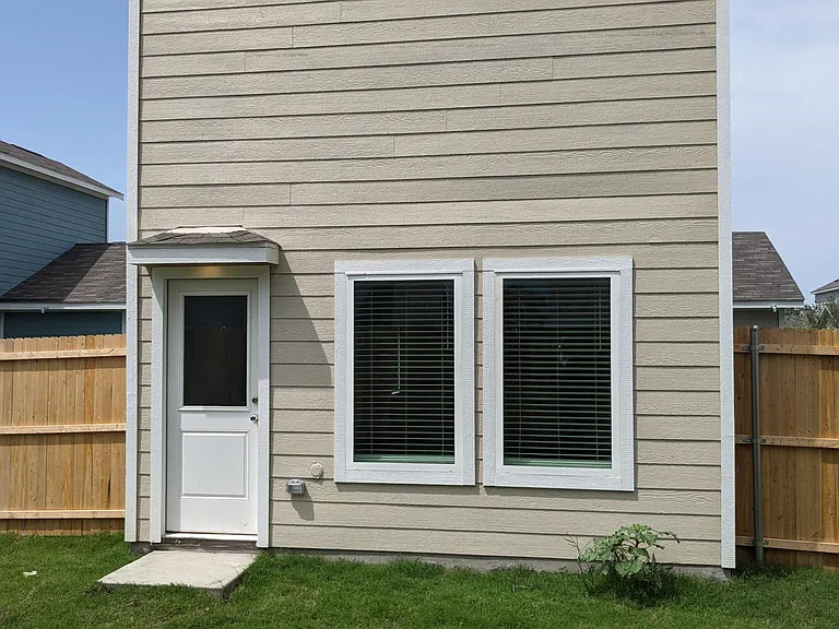 1508 Silver Oak Ln — Photo 26