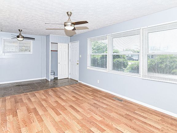 3rd image of 2219 N Graham Ave